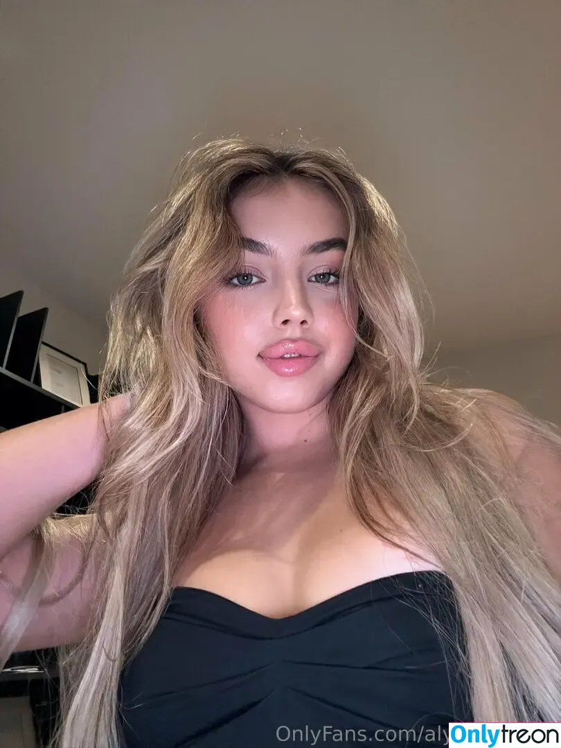 alyssabankss nude photo #0062 (alyssabankss)