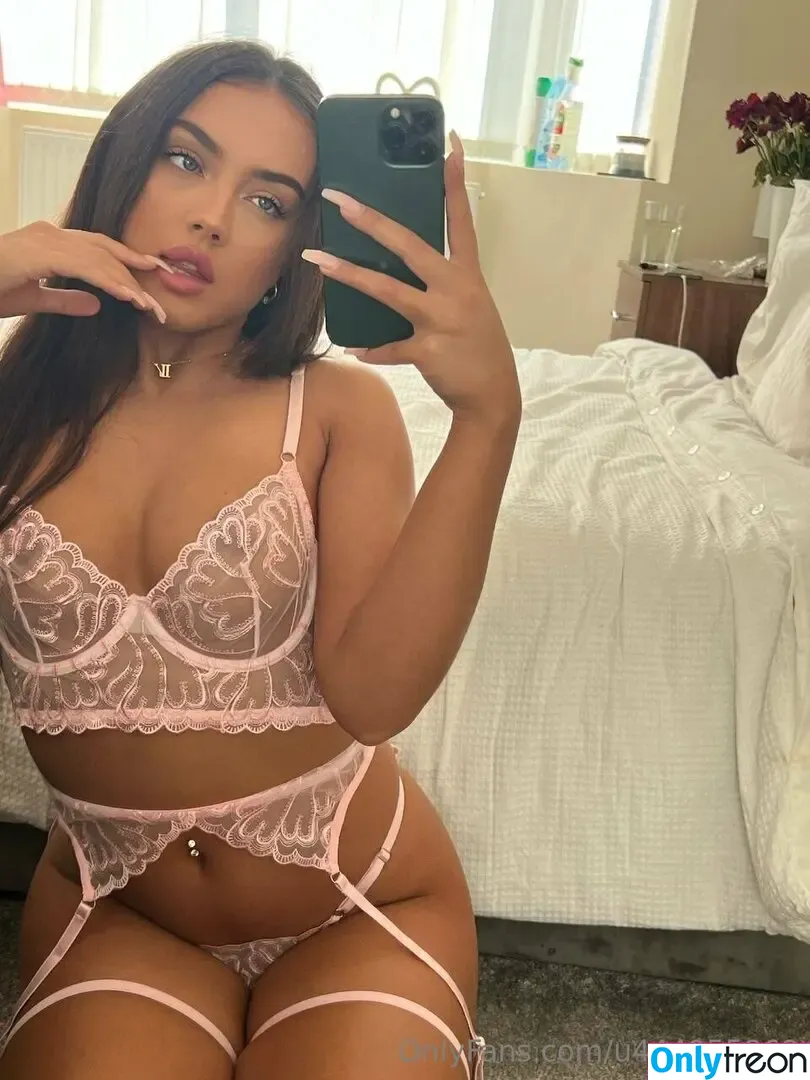 alyssabankss nude photo #0066 (alyssabankss)