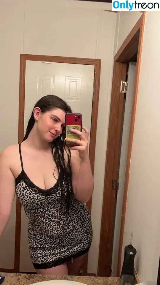 alyssawoodleyy nude photo #0003 (alyssawoodleyy)