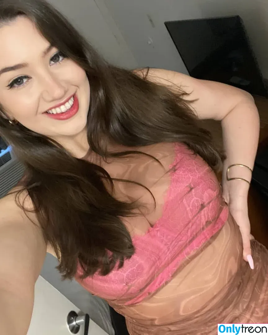 Alyx Star nude photo #0087 (Alyx.Star / alyxstar / staralyx)