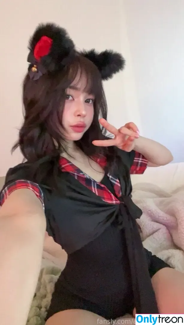 Amaimaiofficial nude photo #0660 (amaimaiofficialcosplay)