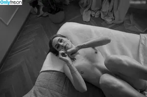  nude photo #0009