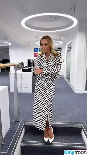 Amanda Holden / amanda_holden / noholdenback nude photo #1377