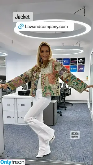Amanda Holden / amanda_holden / noholdenback nude photo #1411