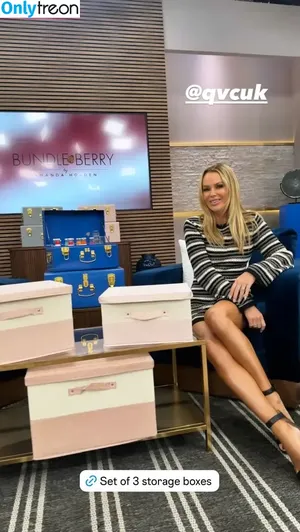 Amanda Holden / amanda_holden / noholdenback nude photo #1486