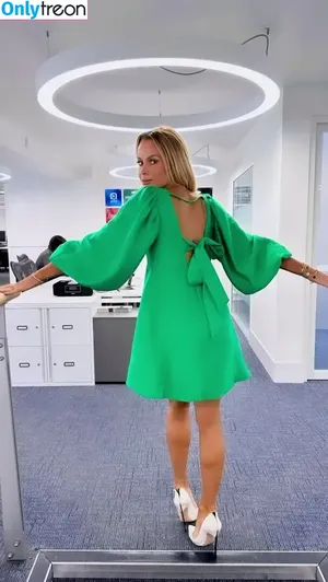 Amanda Holden / amanda_holden / noholdenback nude photo #1527