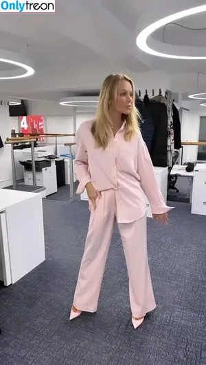Amanda Holden / amanda_holden / noholdenback nude photo #1582