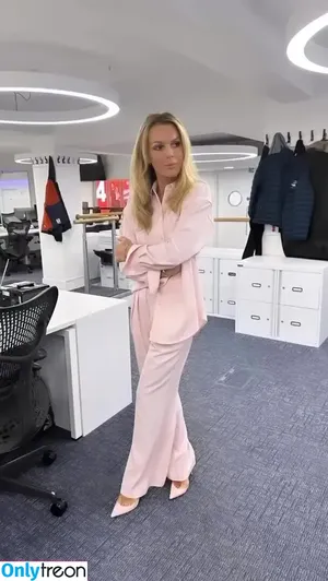 Amanda Holden / amanda_holden / noholdenback nude photo #1583