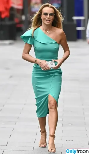 Amanda Holden / amanda_holden / noholdenback nude photo #1589