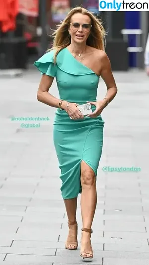 Amanda Holden / amanda_holden / noholdenback nude photo #1592