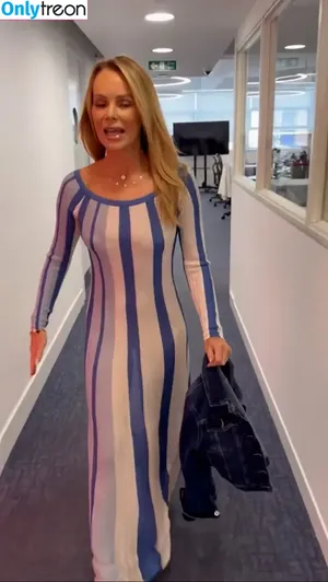 Amanda Holden / amanda_holden / noholdenback nude photo #1614