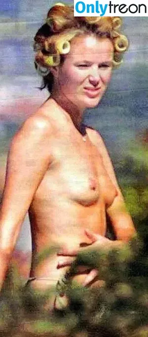 Amanda Holden / amanda_holden / noholdenback nude photo #1714