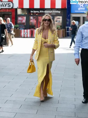 Amanda Holden / amanda_holden / noholdenback nude photo #1886