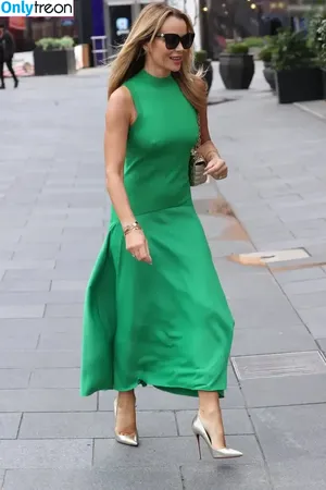 Amanda Holden / amanda_holden / noholdenback nude photo #1922