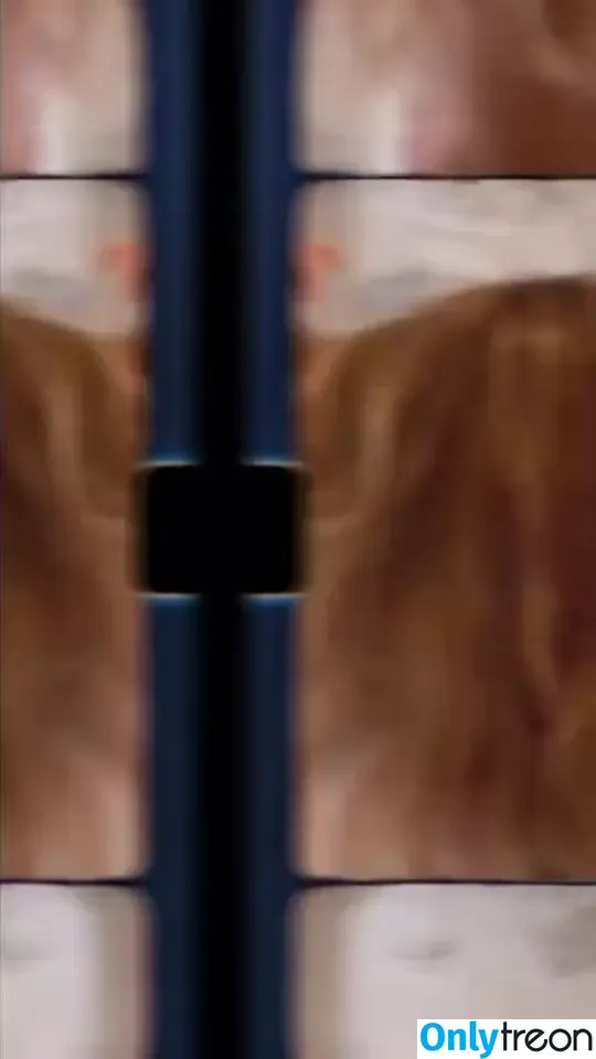 Amanda Holden nude photo #1856 (amanda_holden / noholdenback)