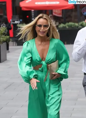 Amanda Holden / amanda_holden / noholdenback nude photo #2023