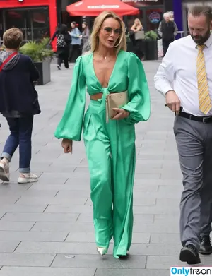 Amanda Holden / amanda_holden / noholdenback nude photo #2024