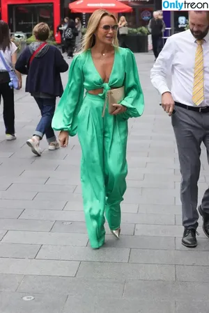 Amanda Holden / amanda_holden / noholdenback nude photo #2025