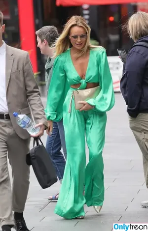 Amanda Holden / amanda_holden / noholdenback nude photo #2026