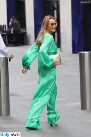 Amanda Holden / amanda_holden / noholdenback nude photo #2027