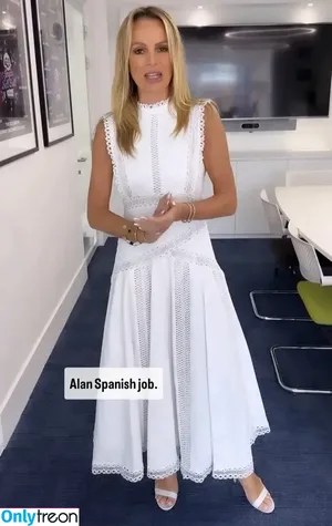 Amanda Holden / amanda_holden / noholdenback nude photo #2039