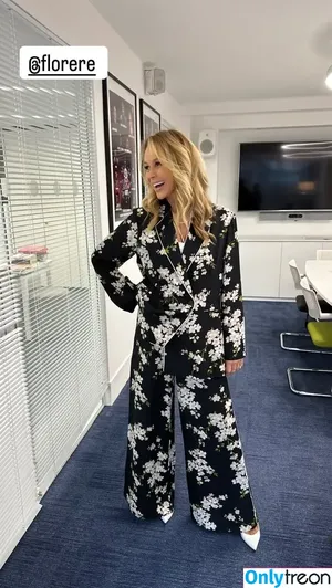 Amanda Holden / amanda_holden / noholdenback nude photo #2272