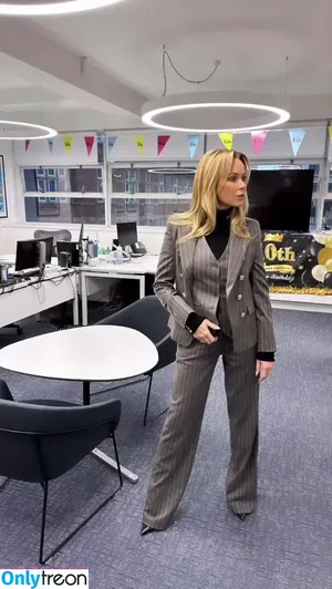 Amanda Holden / amanda_holden / noholdenback nude photo #2274