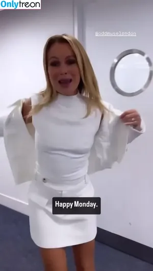 Amanda Holden / amanda_holden / noholdenback nude photo #2290