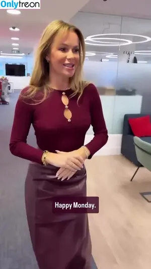 Amanda Holden / amanda_holden / noholdenback nude photo #2371