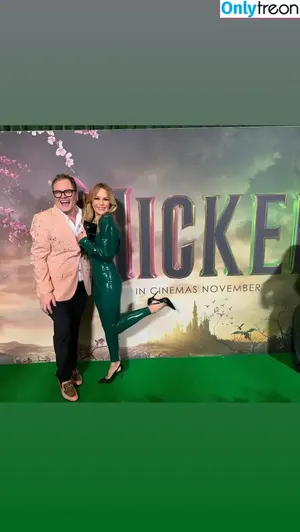 Amanda Holden / amanda_holden / noholdenback nude photo #2374