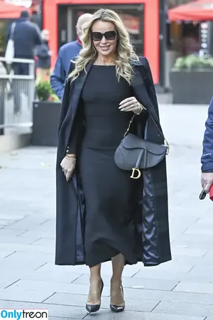 Amanda Holden / amanda_holden / noholdenback nude photo #2403