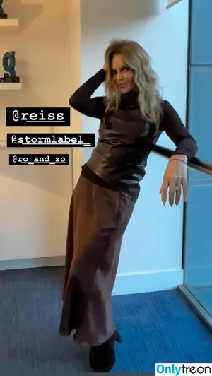 Amanda Holden / amanda_holden / noholdenback nude photo #2500