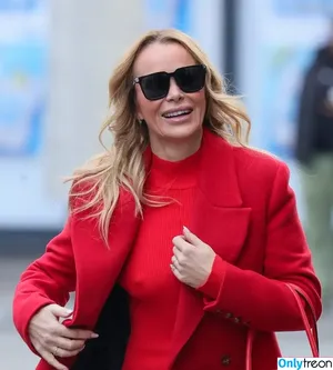 Amanda Holden / amanda_holden / noholdenback nude photo #2539