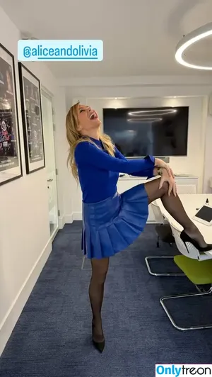 Amanda Holden / amanda_holden / noholdenback nude photo #2558
