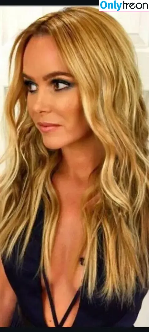 Amanda Holden nude photo #2114 (amanda_holden / noholdenback)