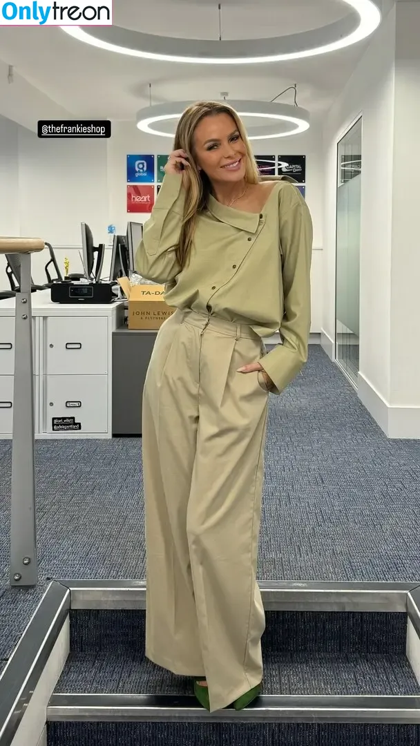 Amanda Holden nude photo #2264 (amanda_holden / noholdenback)