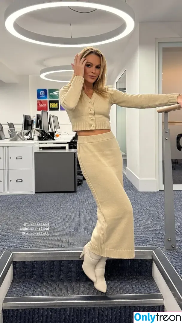 Amanda Holden nude photo #2610 (amanda_holden / noholdenback)