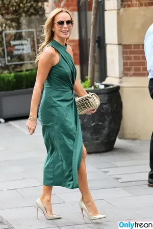 Amanda Holden / amanda_holden / noholdenback nude photo #3090