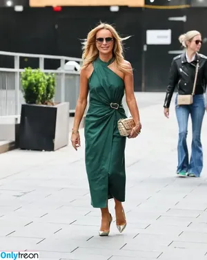 Amanda Holden / amanda_holden / noholdenback nude photo #3091