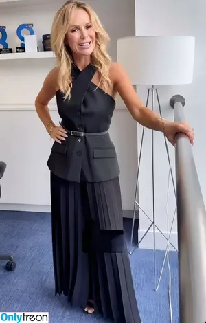 Amanda Holden / amanda_holden / noholdenback nude photo #3103