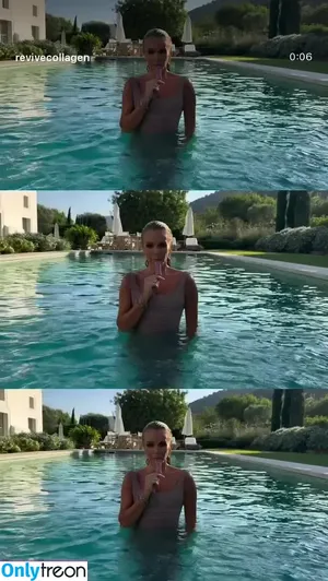 Amanda Holden / amanda_holden / noholdenback nude photo #3107