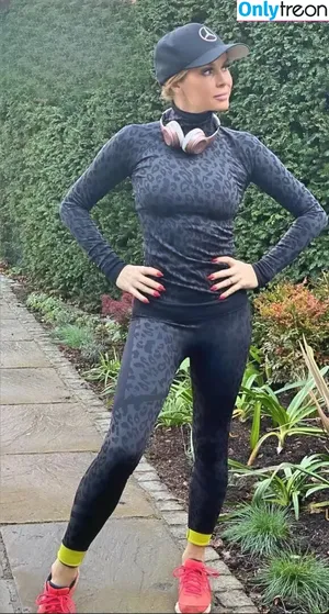 Amanda Holden / amanda_holden / noholdenback nude photo #3126