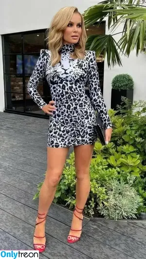 Amanda Holden / amanda_holden / noholdenback nude photo #3128