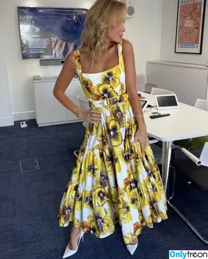 Amanda Holden / amanda_holden / noholdenback nude photo #3135