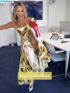 Amanda Holden / amanda_holden / noholdenback nude photo #3142