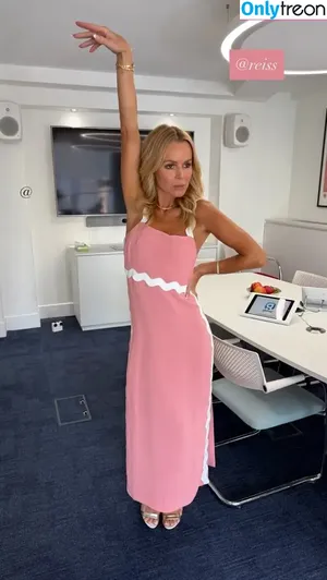 Amanda Holden / amanda_holden / noholdenback nude photo #3161