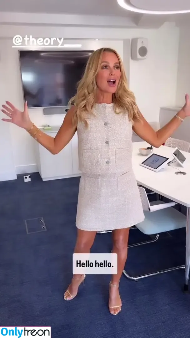 Amanda Holden nude photo #3043 (amanda_holden / noholdenback)