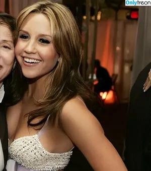 Amanda Laura Bynes / rlamandabynes nude photo #0135