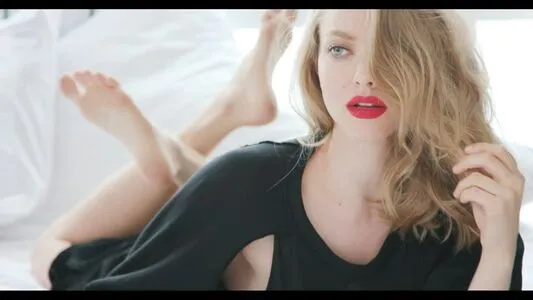 Amanda Seyfried / AmandaSeyfried / mingey nude photo #0030