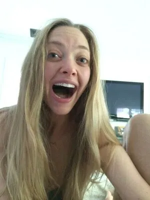 Amanda Seyfried / AmandaSeyfried / mingey nude photo #0047